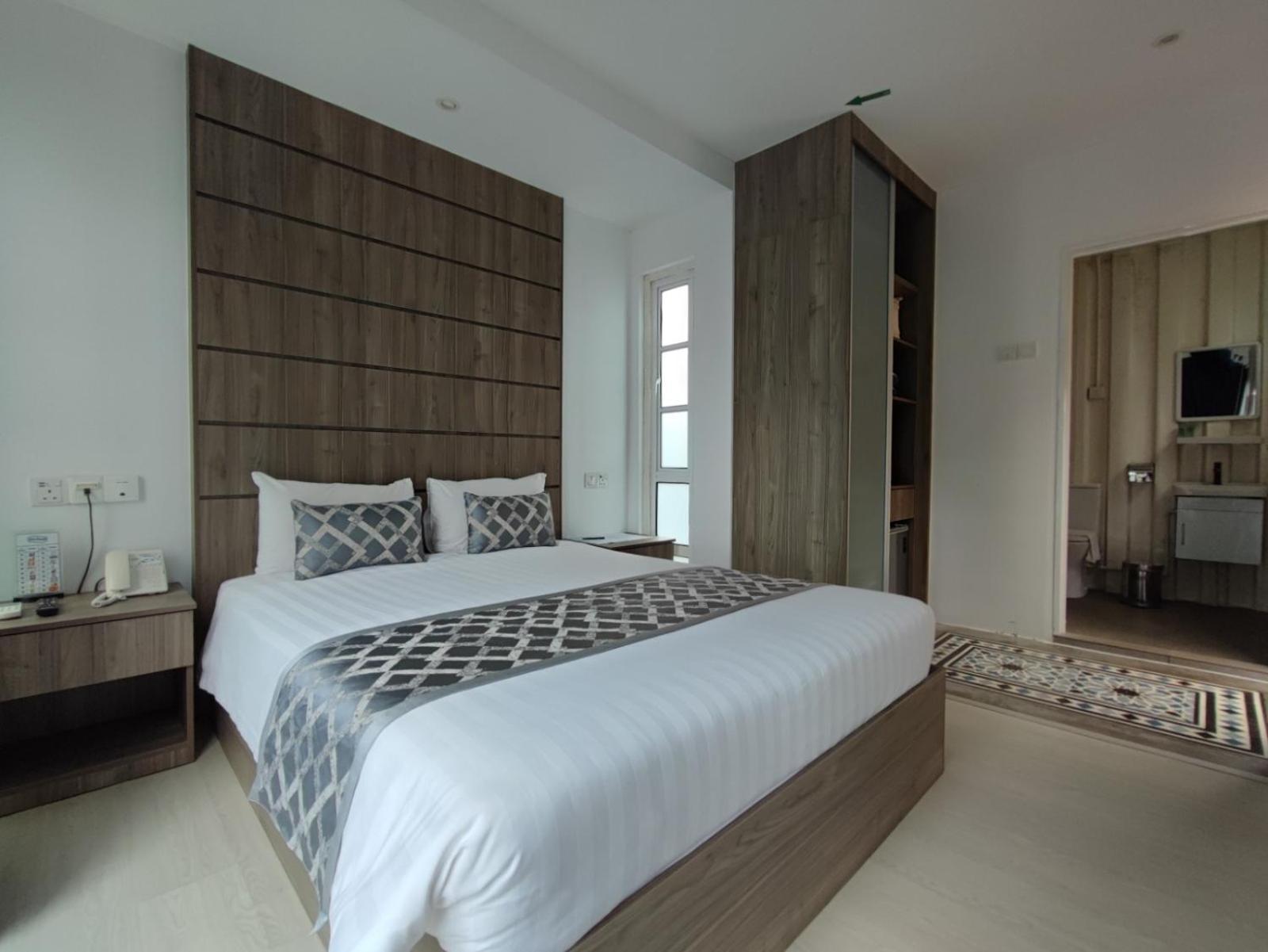 Solesor Kampong Beach Resort 포트딕슨 외부 사진