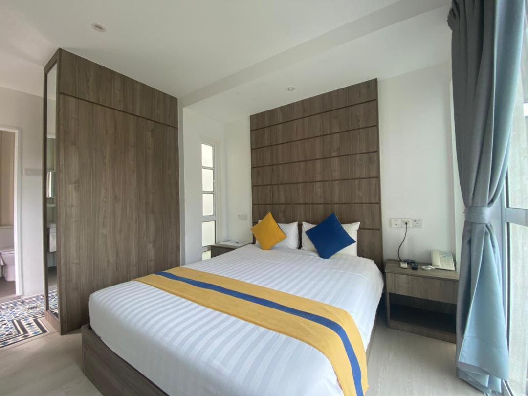 Solesor Kampong Beach Resort 포트딕슨 외부 사진