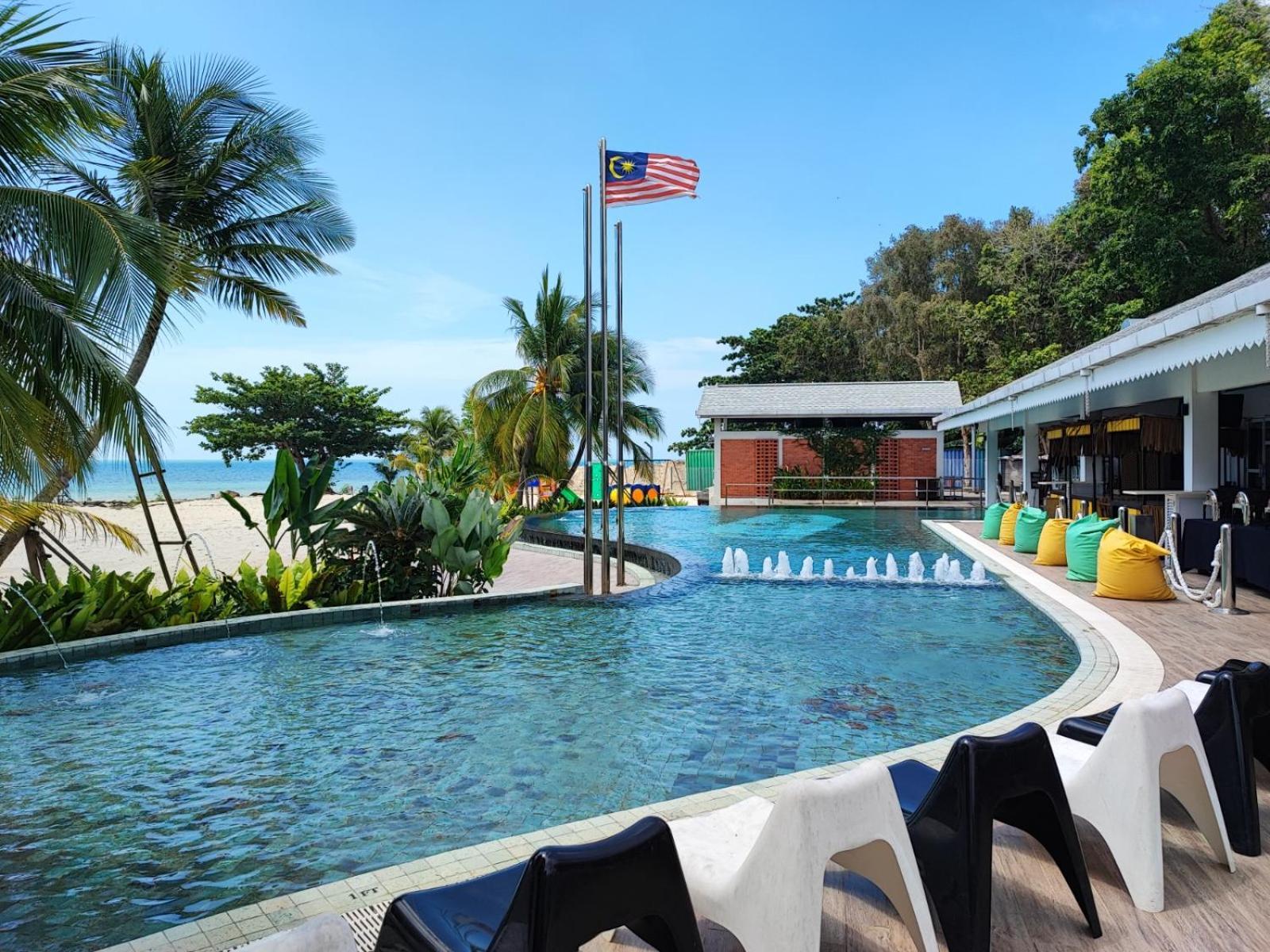Solesor Kampong Beach Resort 포트딕슨 외부 사진